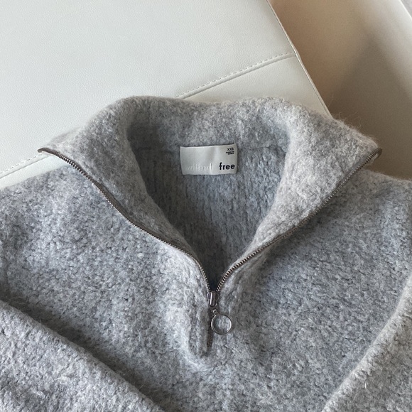 Aritzia Wilfred Free Gwyneth Half Zip Sweater Heather Grey - Picture 4 of 8